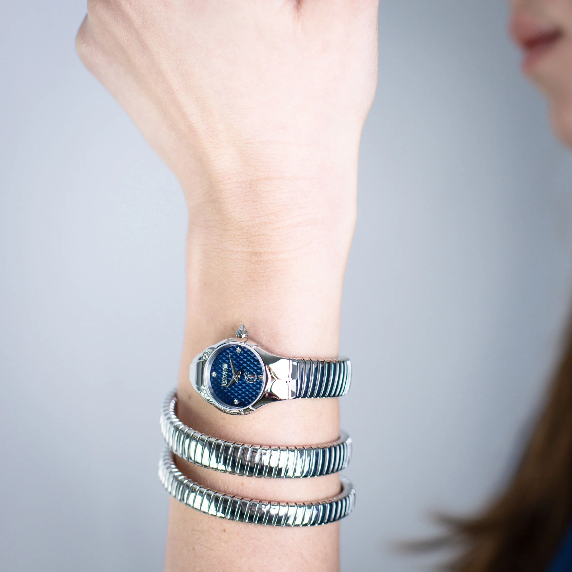 Amanta Silver Blue - Image 2
