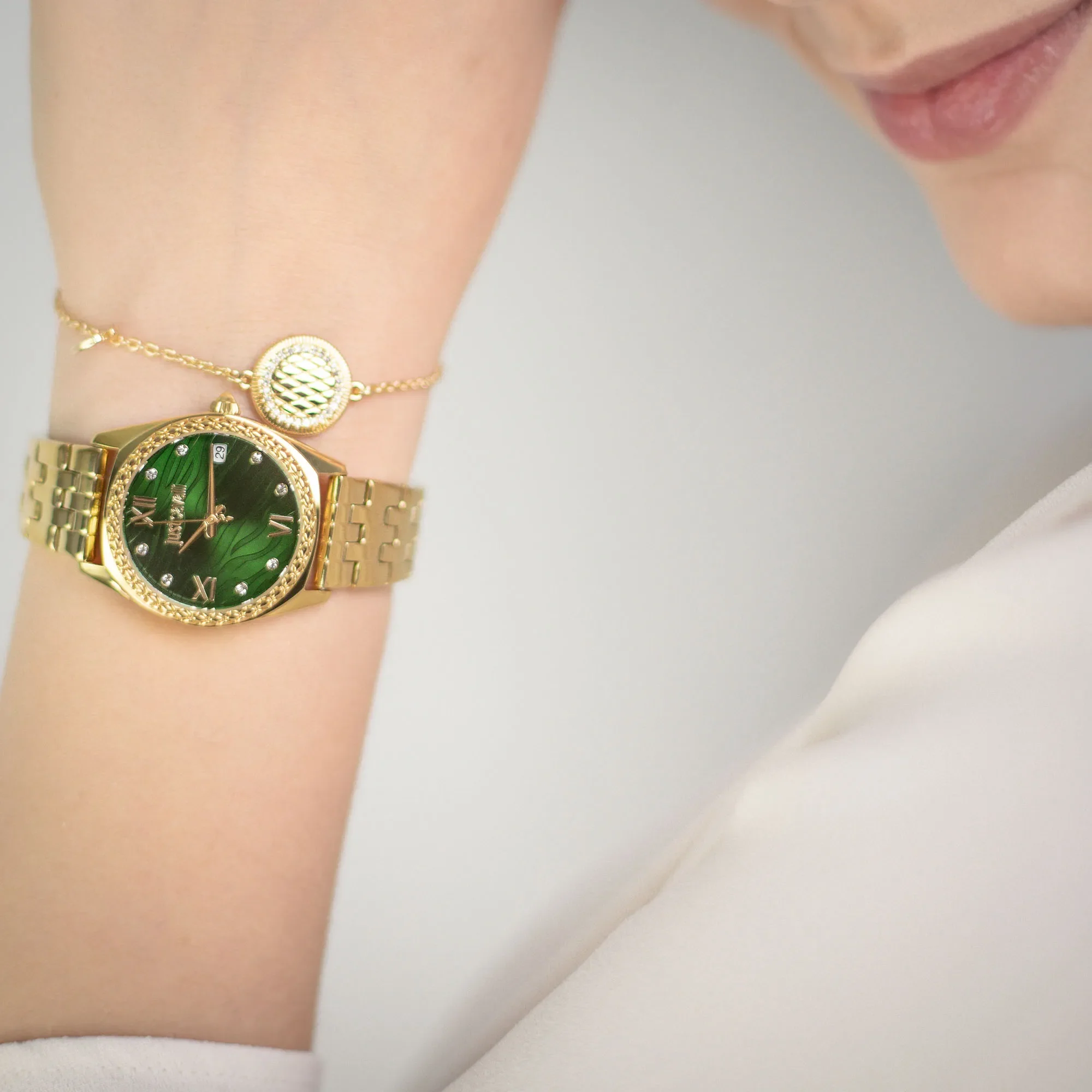 Indomitable Animalier Yellow Gold Green - Image 2