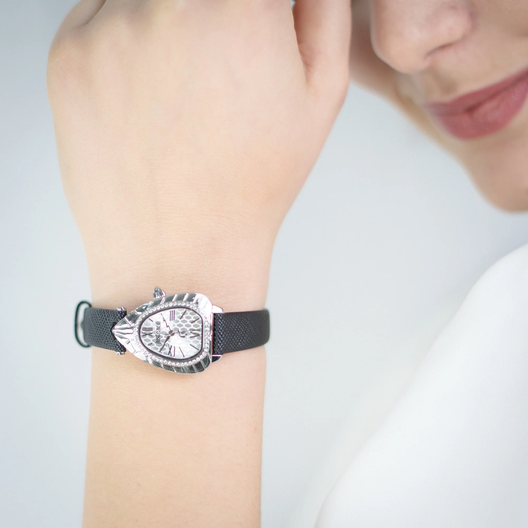 Perla Leather Black Silver - Image 2